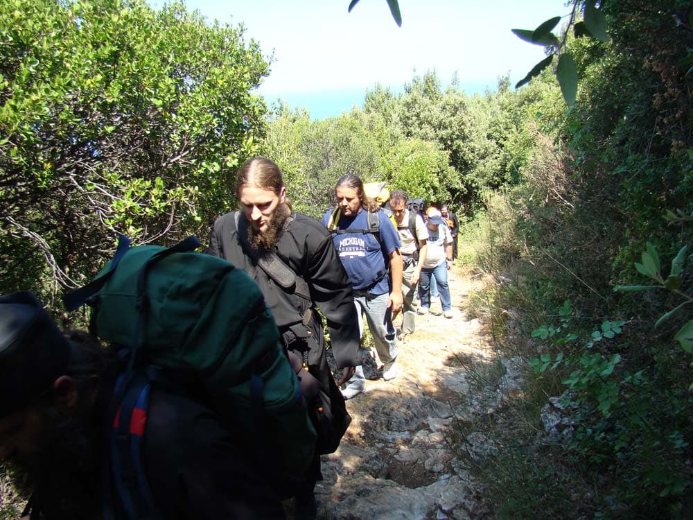 Spre vârful Athonului