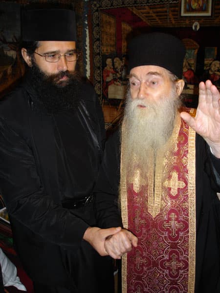 Colindându-l pe Părintele Arsenie